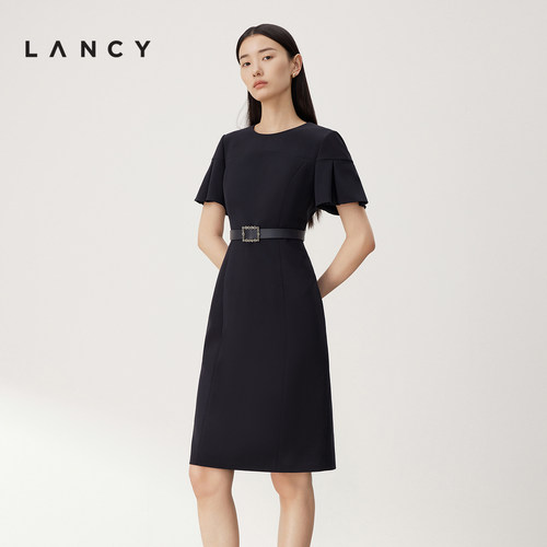 独特双袖 开叉设计 直身裙型