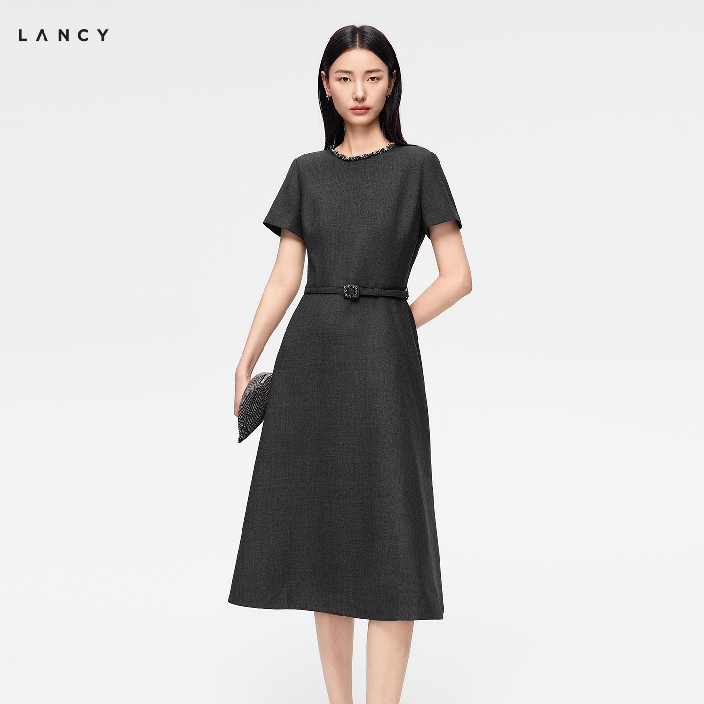LANCY/朗姿2026冬季新款百搭绵羊毛圆领收腰A字短袖连衣裙中长女图片