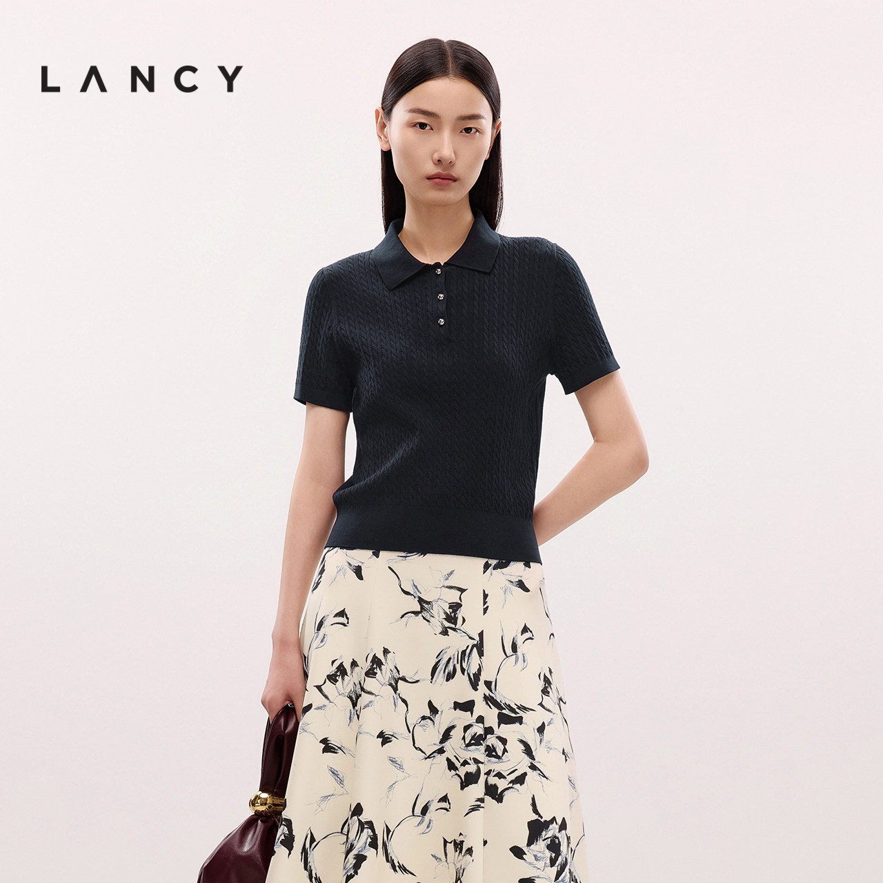 LANCY/朗姿夏季新款莱赛尔醋酸法式POLO领修身绞花短袖针织衫女