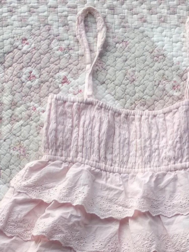 Get the "Goddess Vibe": Wavy Slim-Fit Spaghetti Strap Camisole - Product image 4