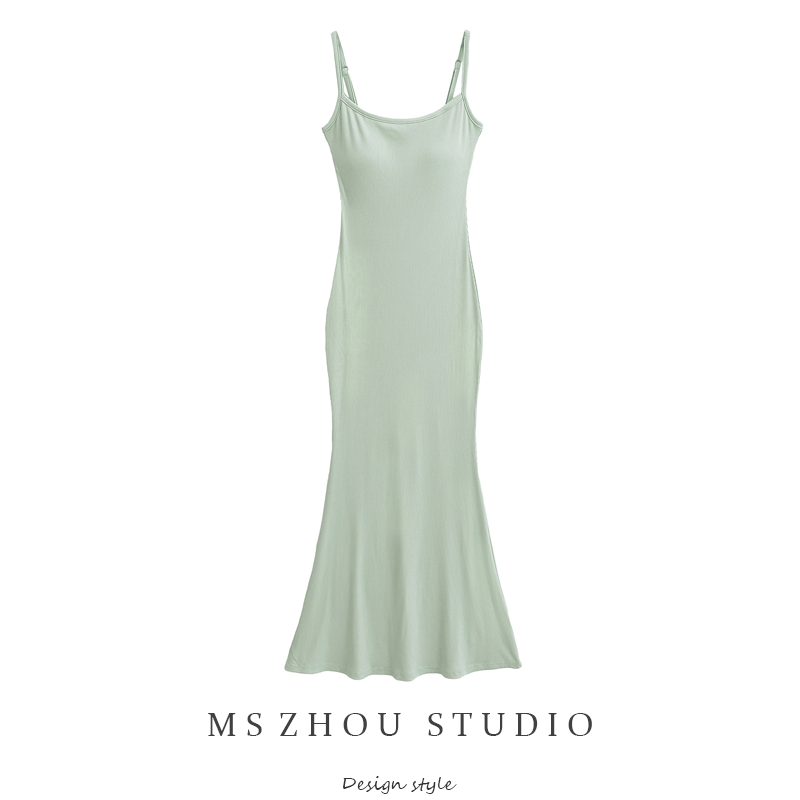 薄荷曼波绿纯欲性感吊带连衣裙女夏季内搭带胸垫包臀鱼尾裙长裙子