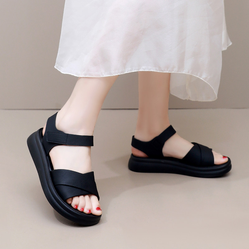 软底防滑妈妈凉鞋中老年女夏季不