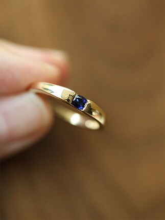 Small zirconium, copper retro universal design ring with stone, light luxury style