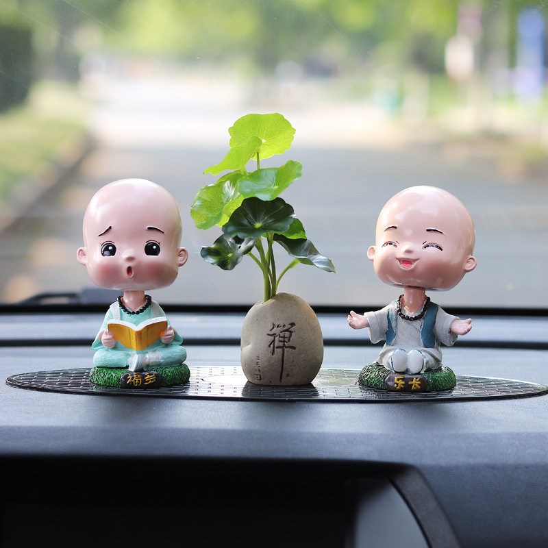 速发太能四不小和尚汽车摆件中控台可爱摇头敲木鱼创意车内装饰用