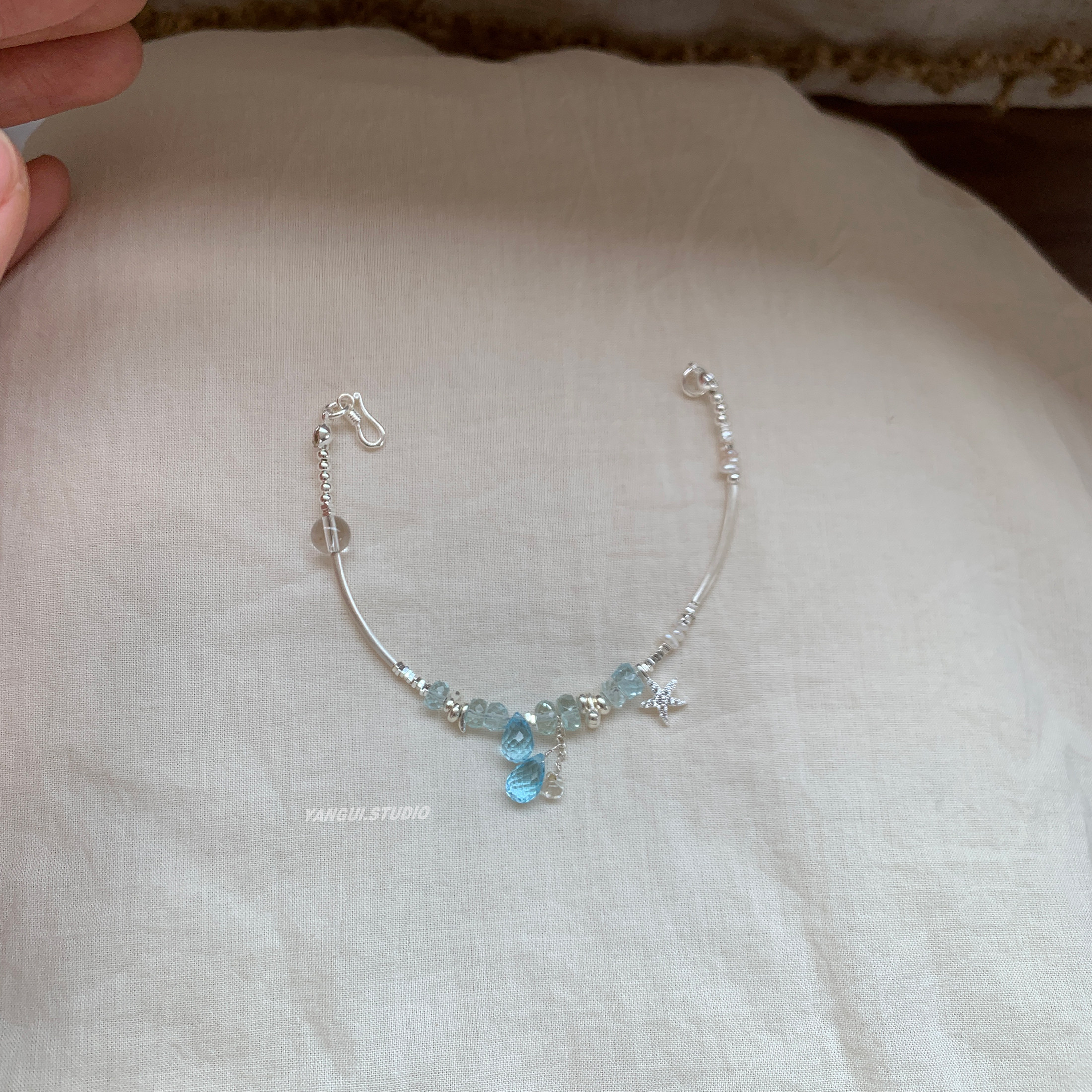 Yangui原创「海蓝宝」流行轻奢时尚纯银s925珍珠白水晶托帕石手链