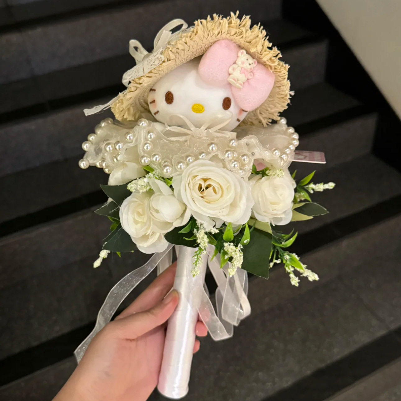 正版春天尚绒坊hellokitty包包挂件KT猫钥匙扣礼物毛绒礼物手捧花图片