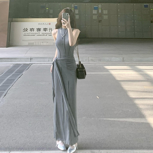 高级感气质收腰包臀长裙 法式 无袖 高领背心连衣裙子女夏季 2025新款