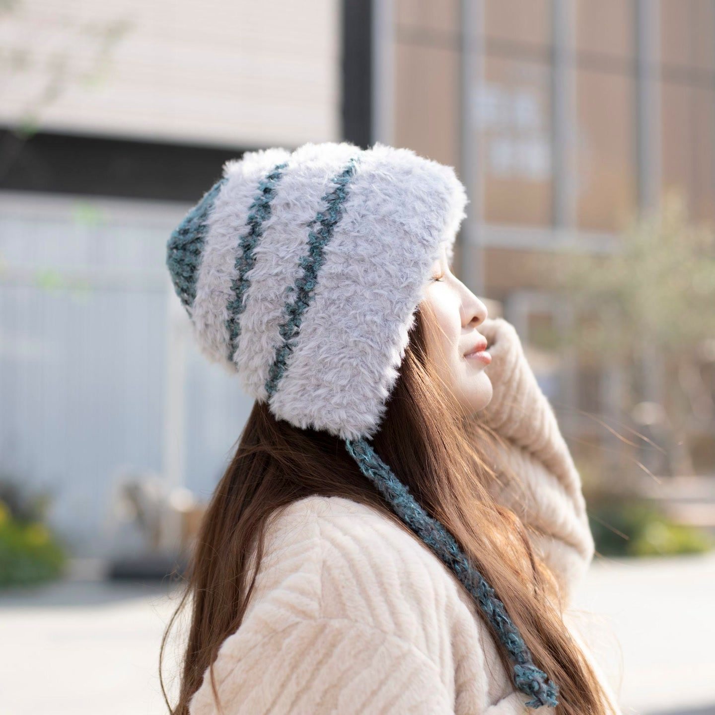 毛线帽子女新款洋气秋冬毛绒护耳包头帽韩版撞色条纹绑带显脸小