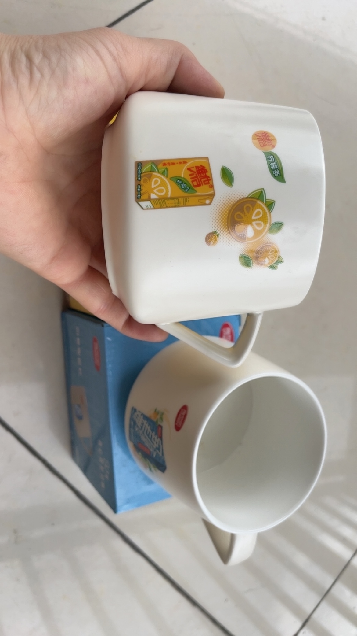 随机发一个马克杯微瑕不影响使用品牌礼品