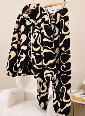 韩版时尚斑马纹立领拉炼摇粒绒睡衣女2025冬季加绒加厚保暖家居服