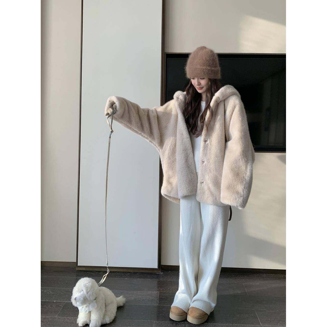 欧洲站2025冬季小白熊皮草女羊毛连帽宽松加厚减龄高级上衣毛外套