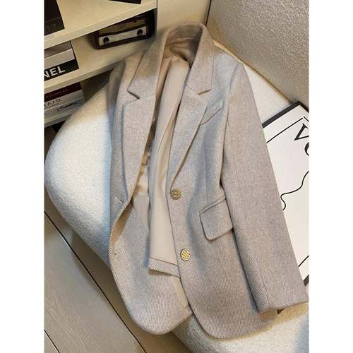 高品质轻奢米灰色慵懒感通勤毛呢西装外套女秋冬新款职业西服上衣