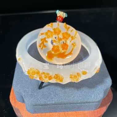 天然玛瑙俏色巧雕梅花手镯精工雕刻玉髓手环玉镯女生饰品送礼佳