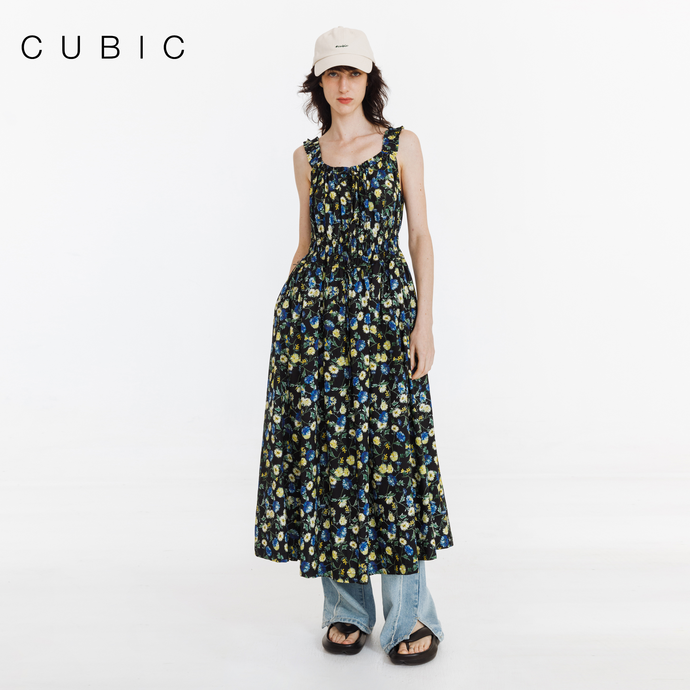 CUBIC法式吊带碎花长款连衣裙