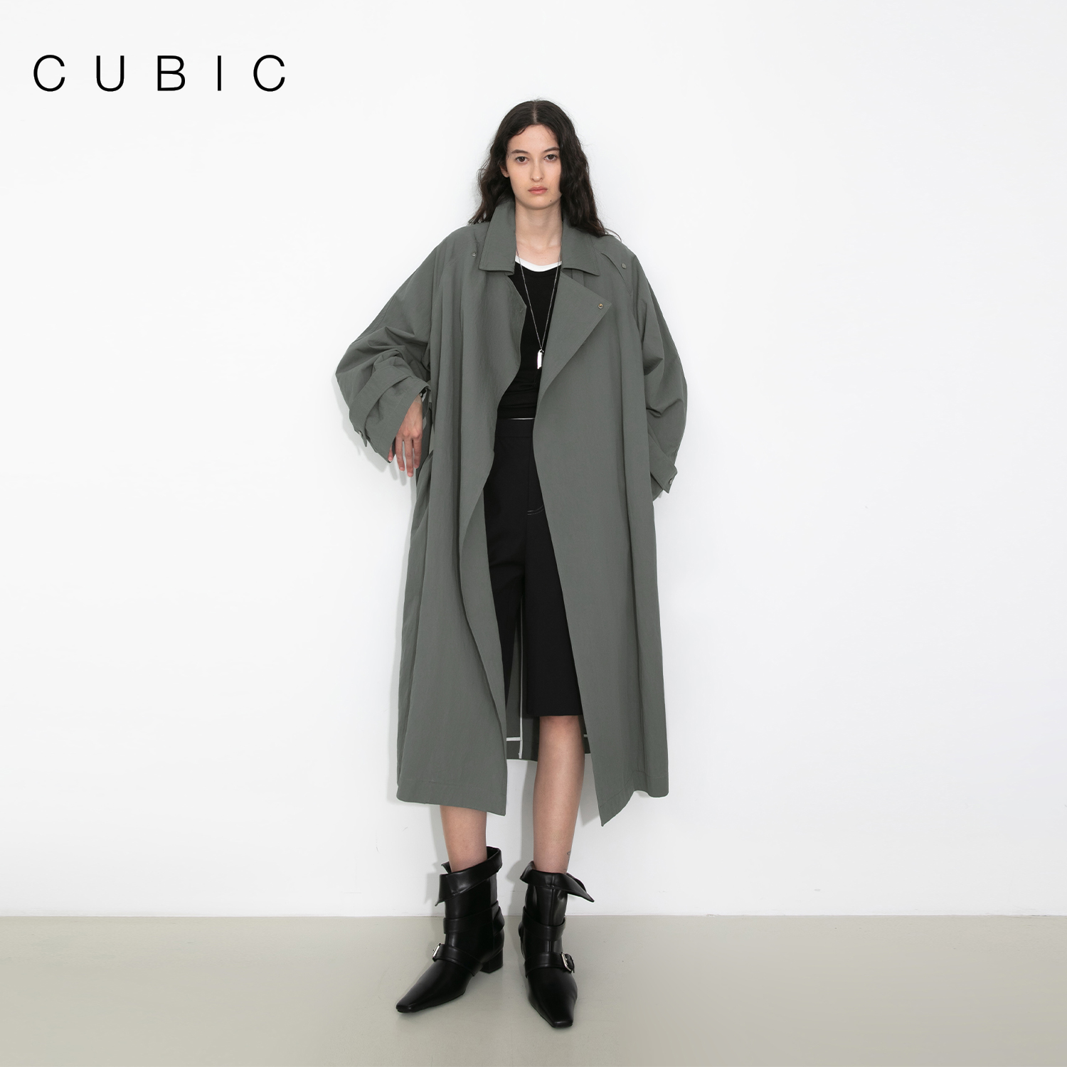 CUBIC复古英伦风宽松长款风衣