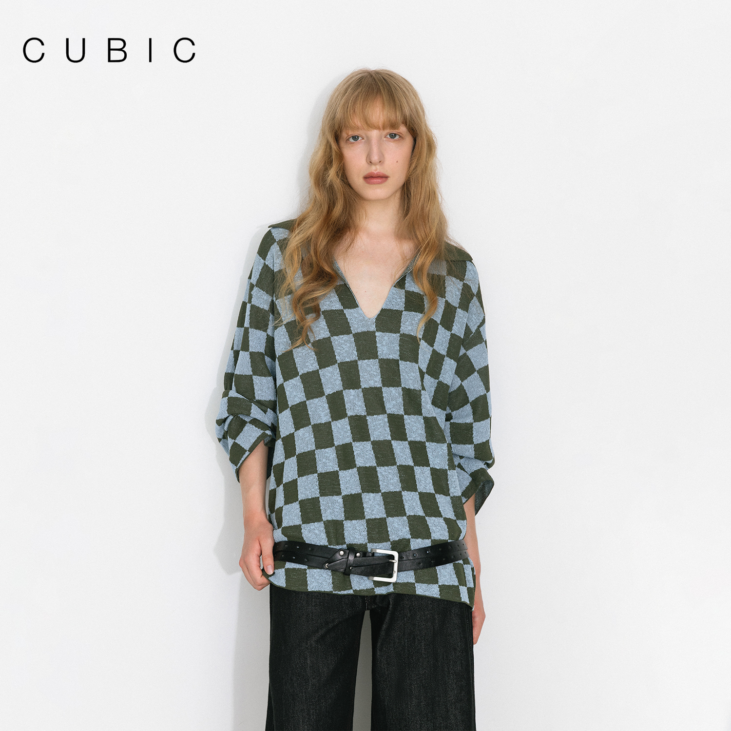 CUBIC时尚撞色棋盘格针织衫