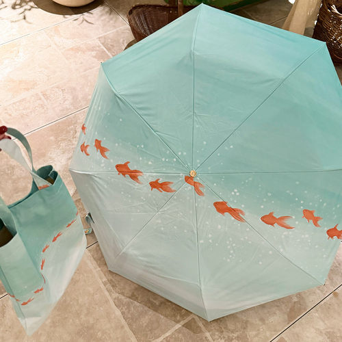 一排金鱼小清新弯钩彩胶晴雨伞