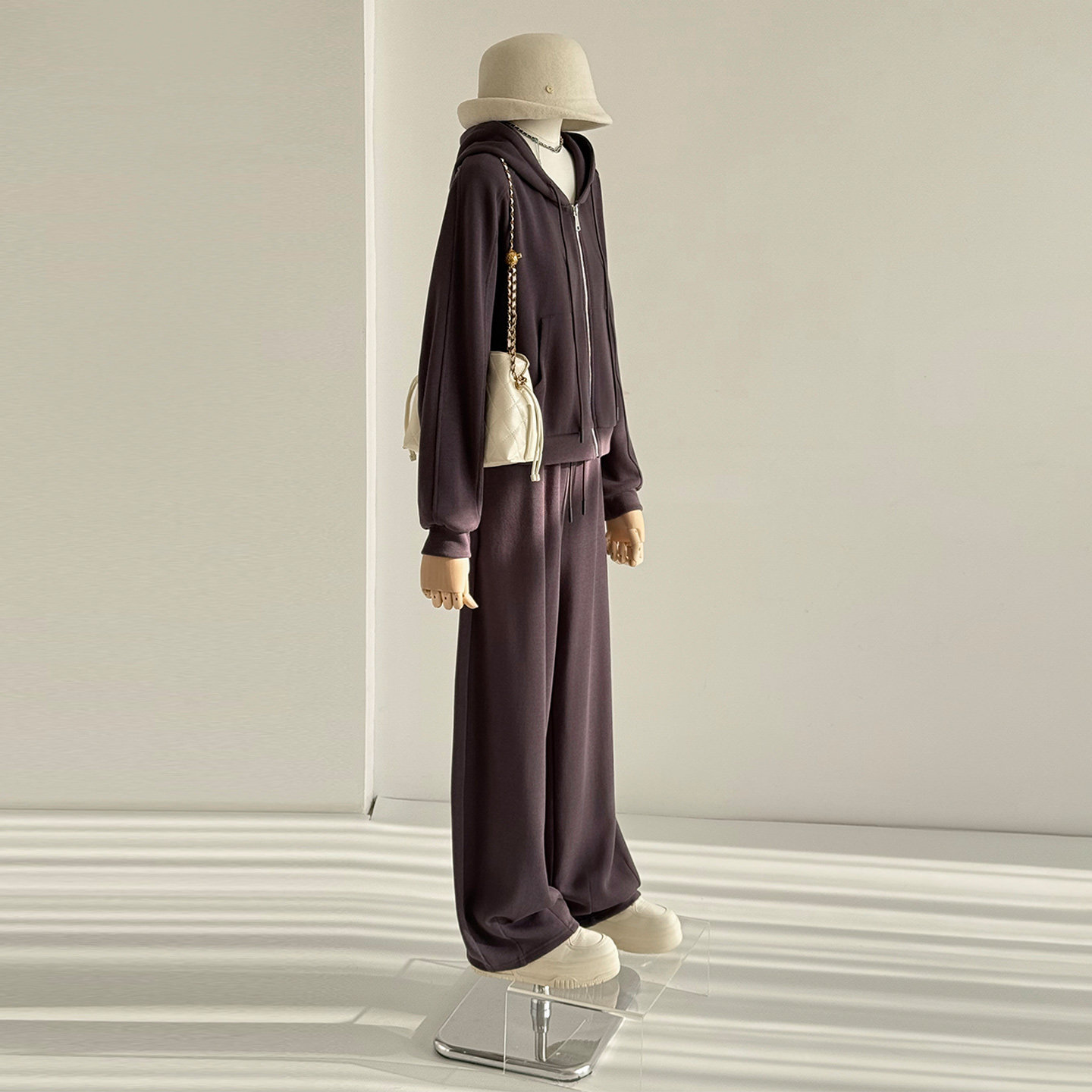 高级感韩版纯色简约休闲运动套装女春季卫衣阔腿裤舒适穿搭两件套