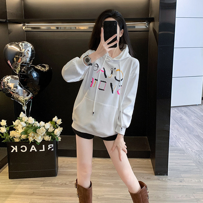 秋冬新款字母刺绣连帽白色卫衣女宽松休闲减龄百搭外套遮屁股上衣