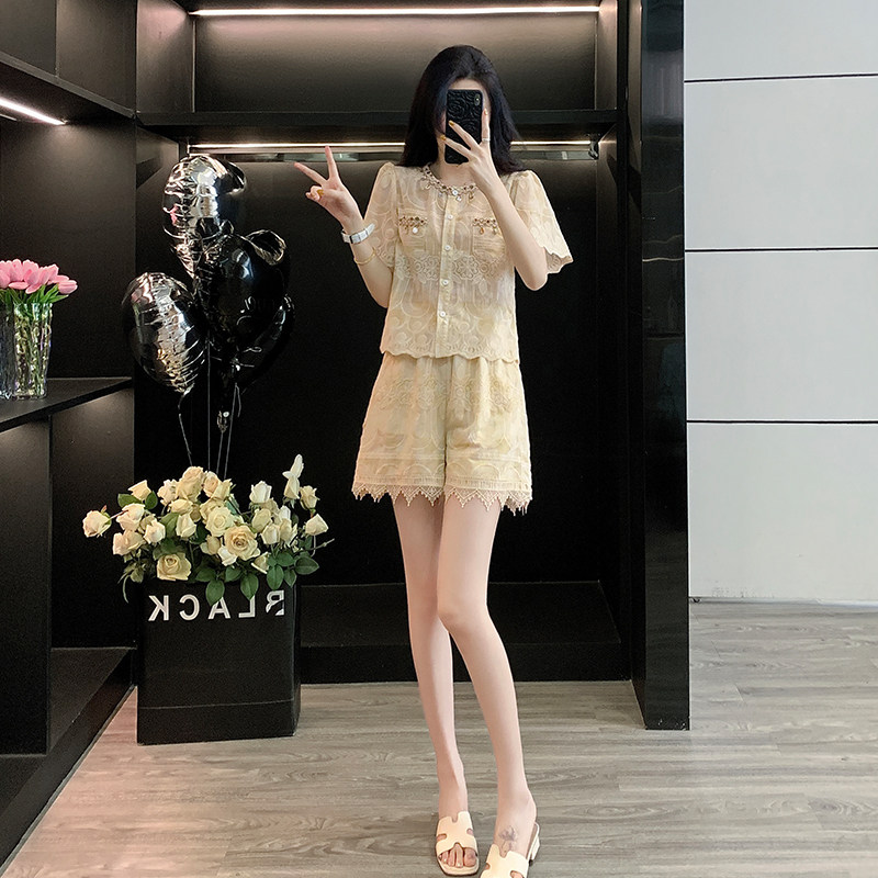 减龄蕾丝刺绣短袖短裤休闲套装女