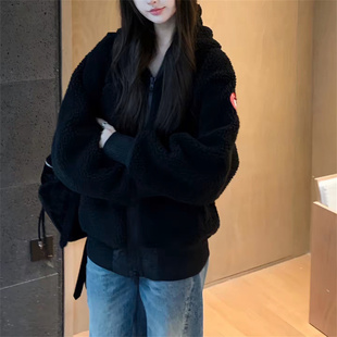 时尚连帽羊羔绒外套女秋冬季新款宽松保暖加绒加厚颗粒绒拉链卫衣