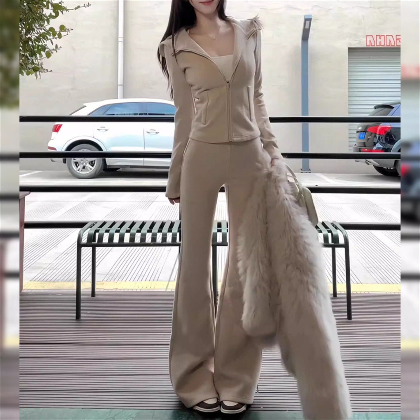 连帽拉链卫衣微喇叭裤休闲套装女