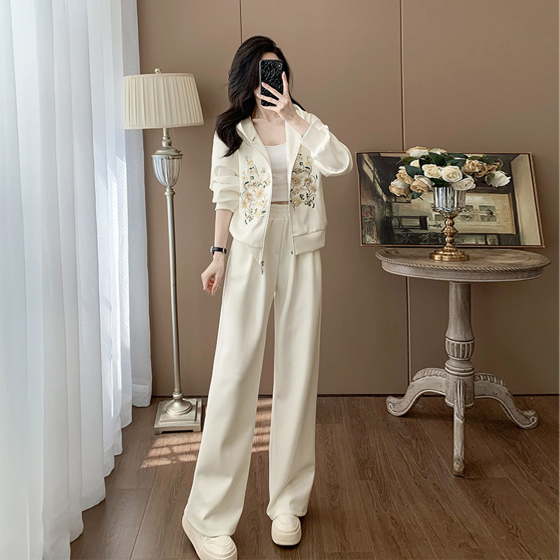 高级感休闲运动套装女2025春秋时尚重工刺绣连帽卫衣阔腿裤两件套