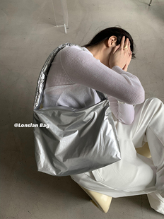 新款 2023秋季 简约高级休闲百搭尼龙材质单肩腋下包女 BAG Lonslan