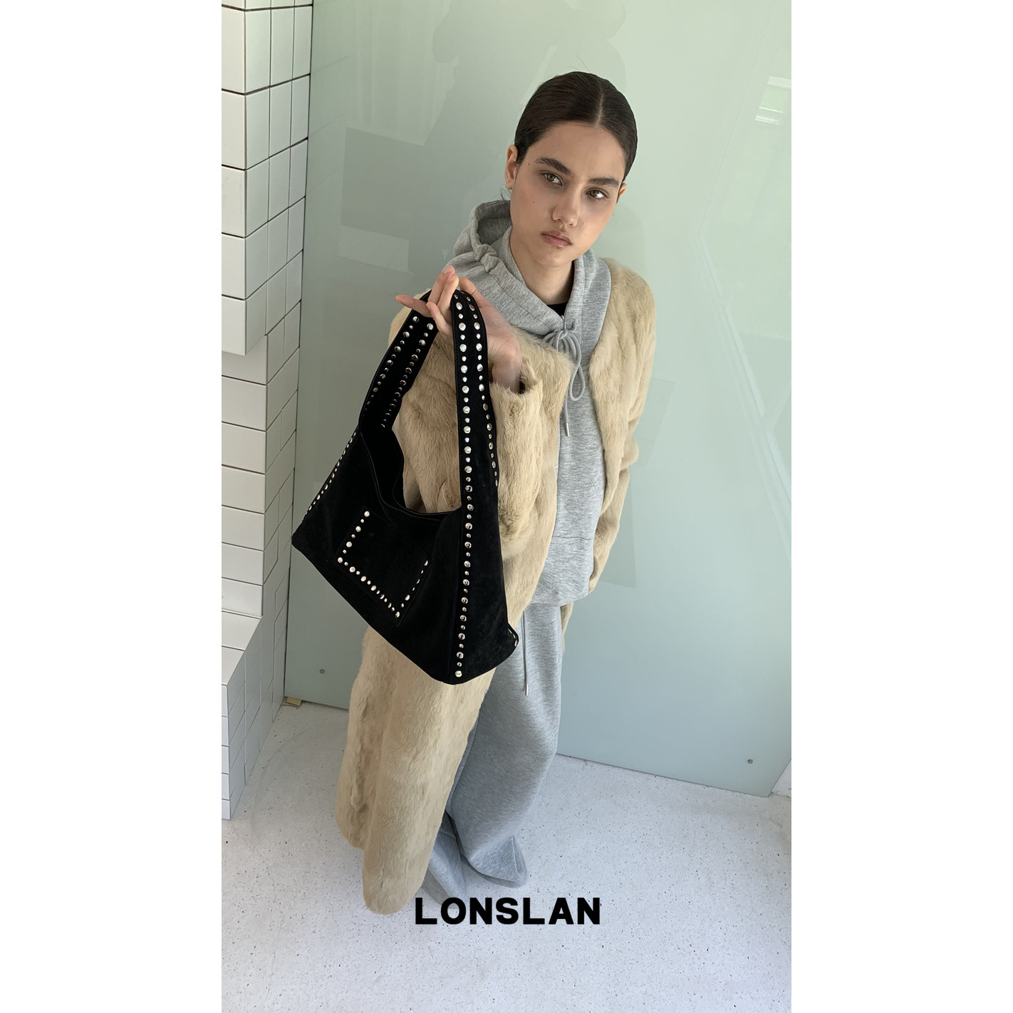 Lonslan BAG 2025 NEW 复古时尚简约铆钉点睛大容量通勤单肩包,箱包皮具/热销女包/男包,单肩包,淘宝优惠券,粉丝福利购,淘宝优惠卷