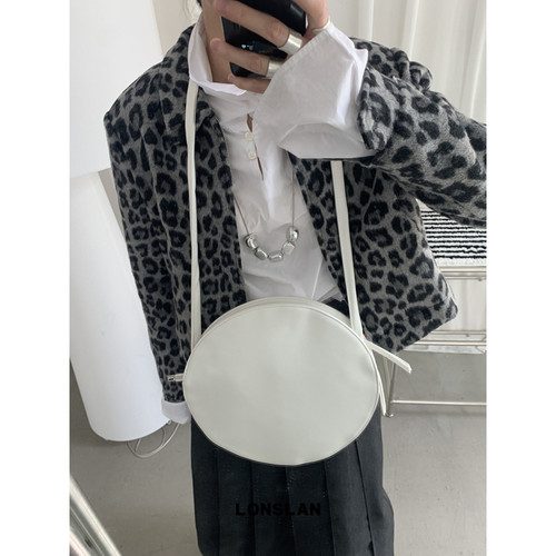 Lonslan BAG 2024秋冬新款简约设计感白色圆饼包包斜挎百搭包包