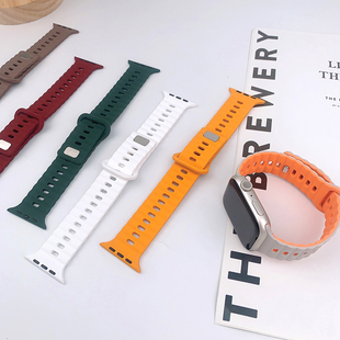 适用iwatch表带S11/10苹果8手表Apple watch9表带se运动液态硅胶双色洞洞表带Ultra透气42/46mm星光色腕带女