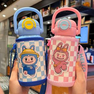 儿童保温杯2025新款男孩上学专用吸管杯带杯套防摔学生幼儿园水壶