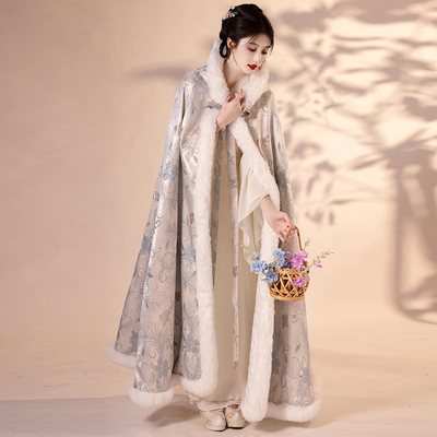 2025新款冬季汉服大氅斗篷龙女毛领连帽古装加绒披肩外套保暖