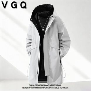 VGQ潮男休闲百搭中长款薄款风衣2026春季加肥加大码连帽夹克外套