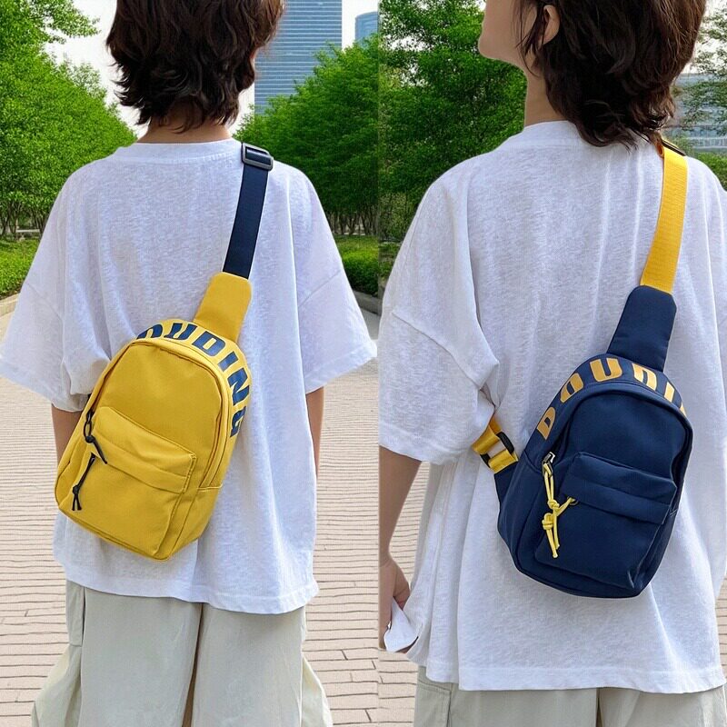 简约外出男女小孩胸包斜挎包新款户外轻便儿童研学休闲手机运动包
