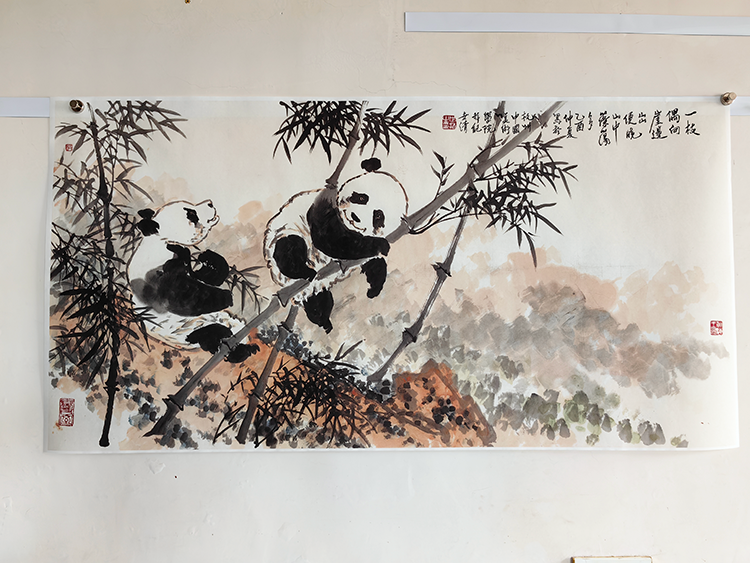 洪世清熊猫图四尺横幅国画动物画水墨画写意画稿宣纸画芯无框