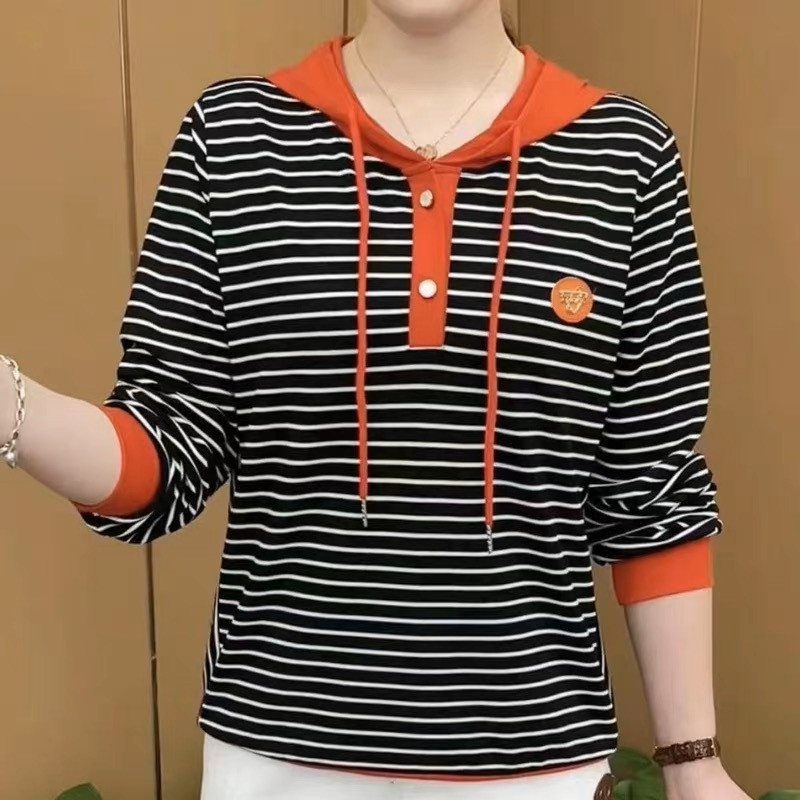 2025年春秋新款长袖卫衣女连帽中年妈妈大码时尚休闲条纹春装上衣