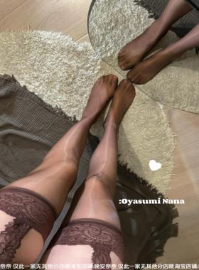 晚安奈奈 欲望满身*极光微胖mm吊带一体油光丝袜黑丝御姐蕾丝美腿