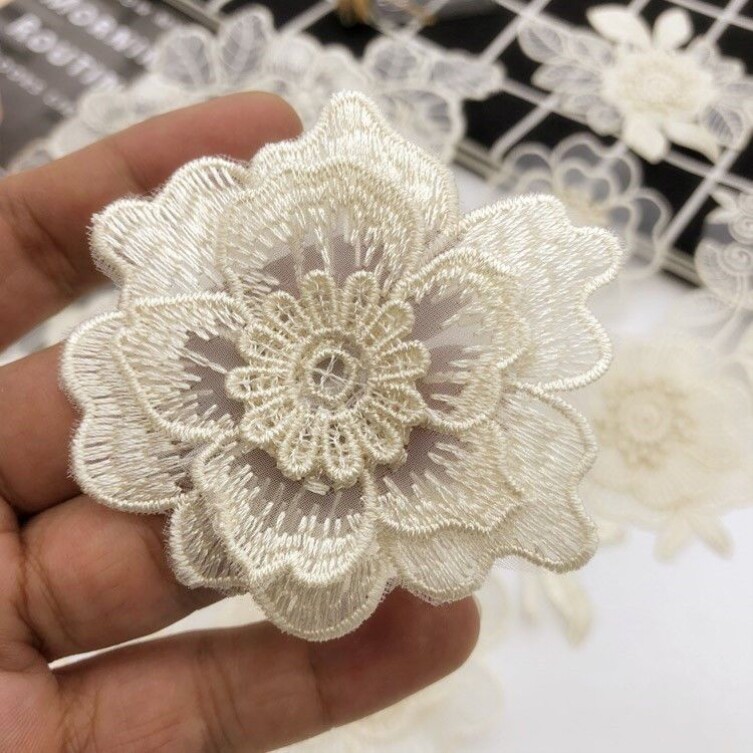 米色花朵蕾丝布贴小号衣裙装饰补破洞贴补丁贴花时尚DIY刺绣贴布