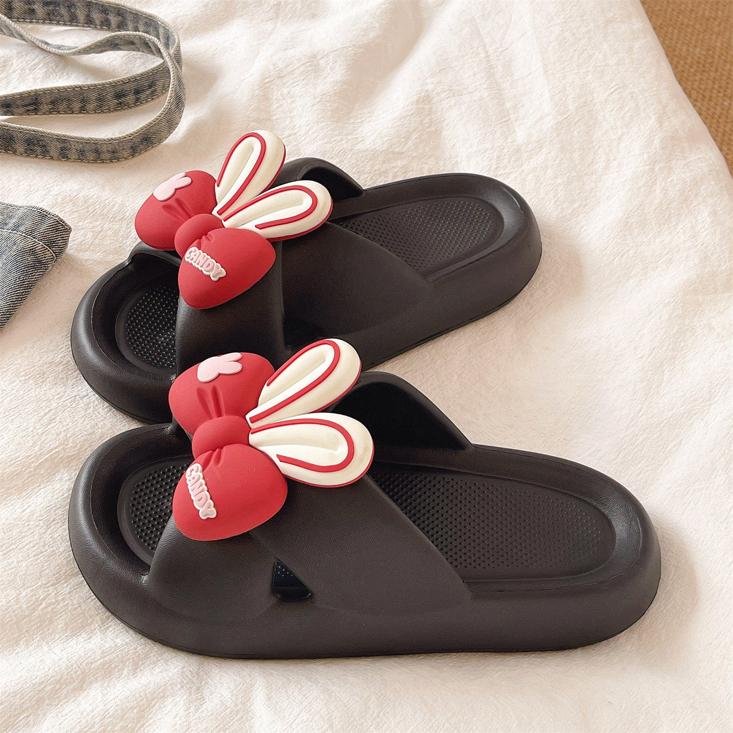 凉拖鞋女夏外穿可爱蝴蝶结兔耳朵居家室内静音防滑厚底踩屎感拖鞋
