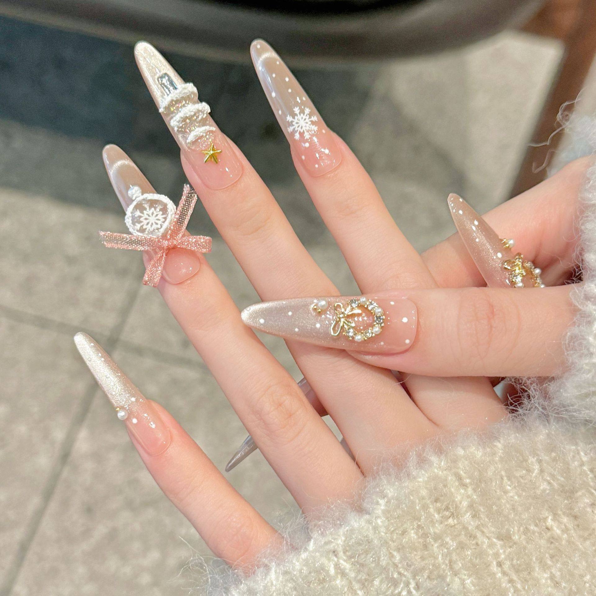 穿手工穿戴甲圣诞水晶球氛围冬季雪花法式气质猫眼高级纯欲长款甲,彩妆/香水/美妆工具,穿戴甲/甲片,淘宝优惠券,粉丝福利购,淘宝优惠卷