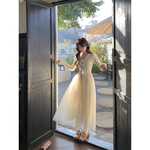 Sweet草莓女孩法式 设计感V领假两件蕾丝拼接网纱连衣裙