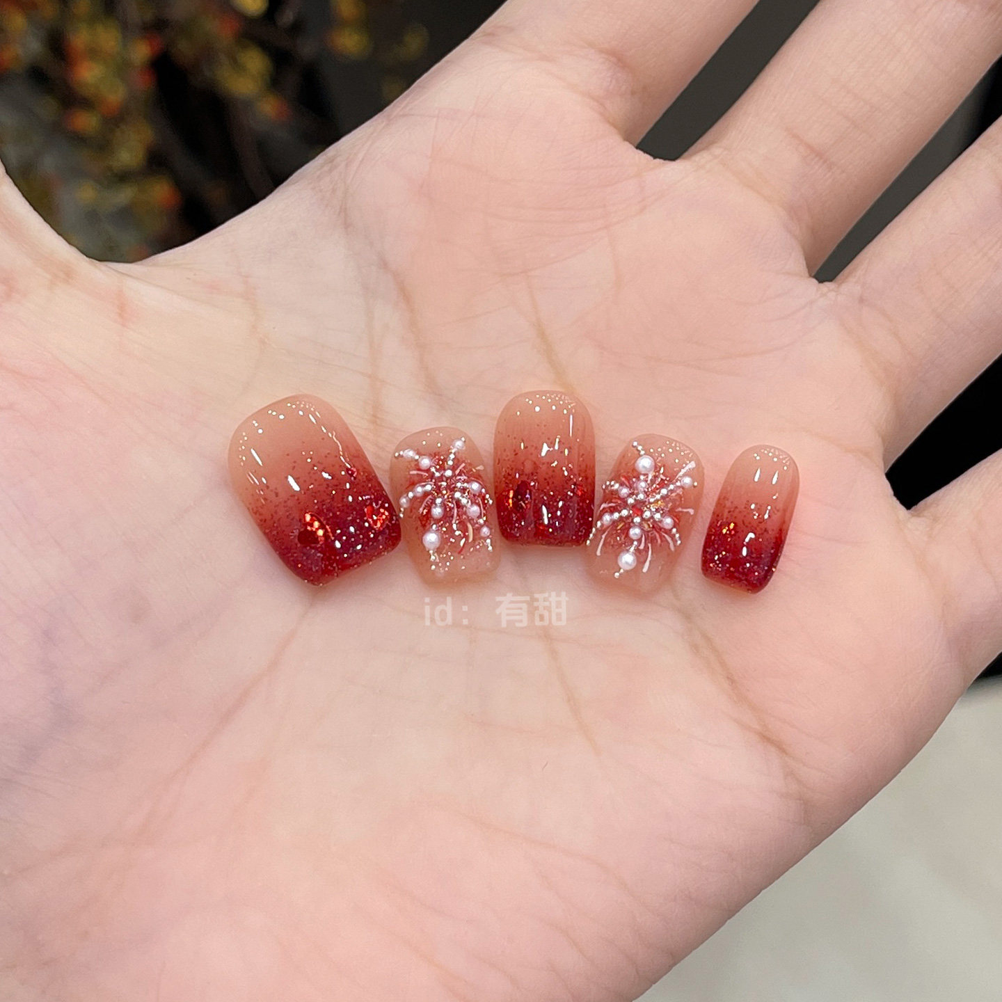 红色穿戴甲新年款高级感短款指甲贴片2025新款手工绝美穿戴款美甲,彩妆/香水/美妆工具,穿戴甲/甲片,淘宝优惠券,粉丝福利购,淘宝优惠卷