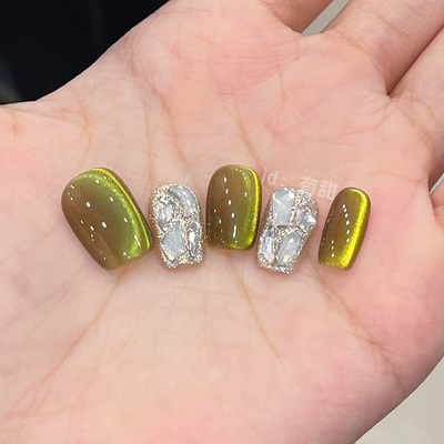 秋冬显白绿色猫眼美甲超火穿戴甲