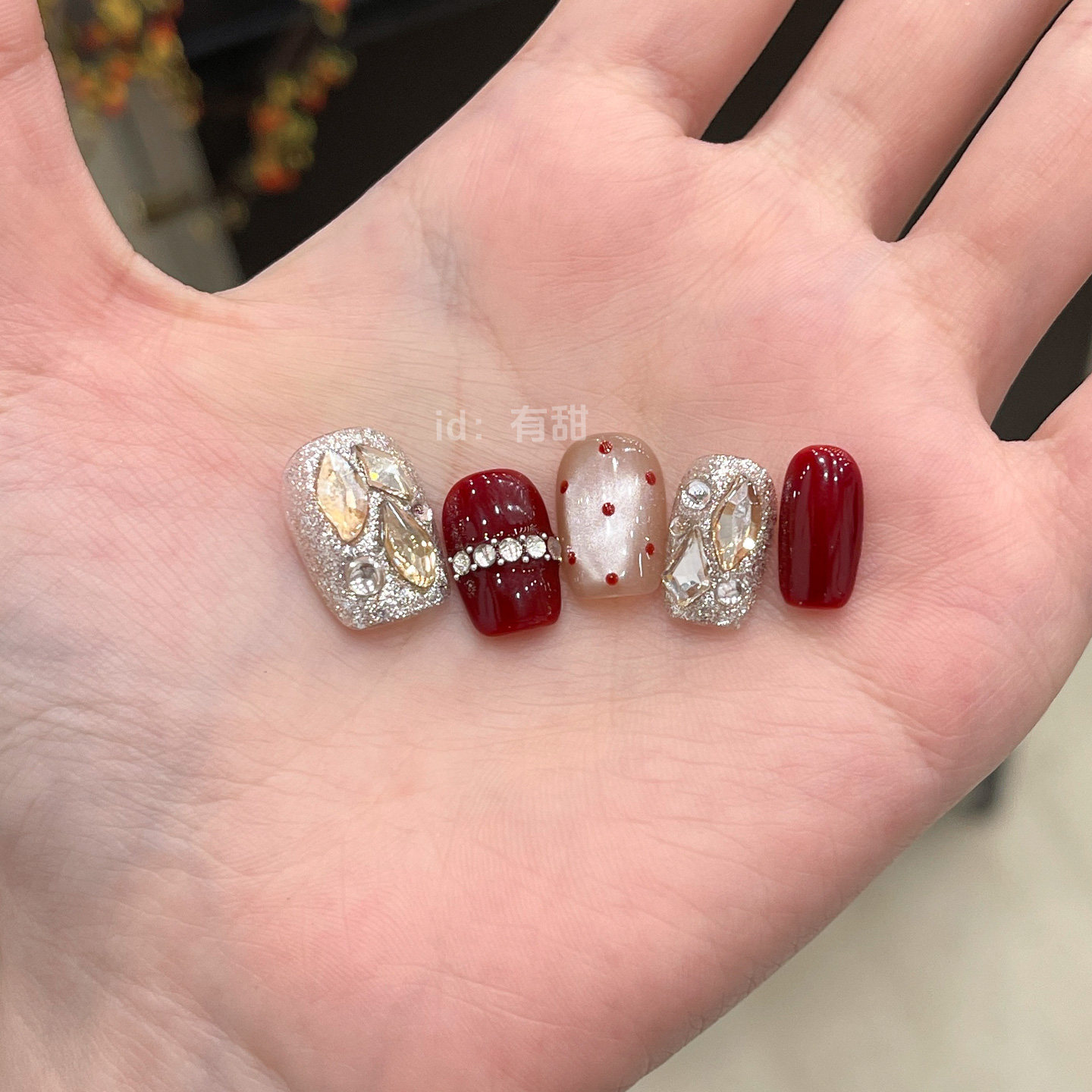 红色猫眼穿戴甲2025新款高级感重工穿戴美甲短款手工绝美指甲贴片,彩妆/香水/美妆工具,穿戴甲/甲片,淘宝优惠券,粉丝福利购,淘宝优惠卷