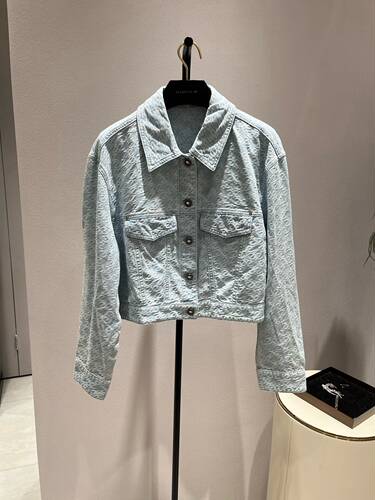 歌L思    23年全标大货  蓝色双e老花外套  EWW341N00300