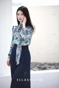 歌家女装 EWE332C05800 22年全标大货 蓝花卉100%桑蚕丝上衣