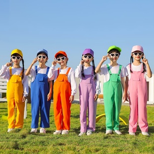 元旦儿童糖果色背带短裤演出服幼儿园班服我们毕业啦团体拍照服装