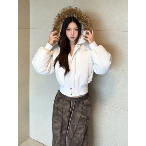 LKOD短款加厚修身女款白色棉服
