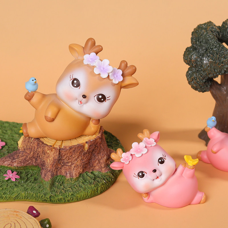 可爱卡通小鹿梅花鹿摆件治愈系办公室桌面家居装饰品创意生日礼物